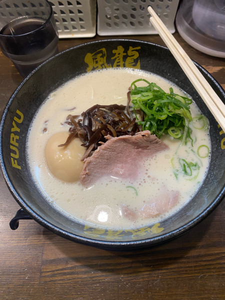 「ラーメン750」@とんこつラーメン博多風龍 上野店の写真