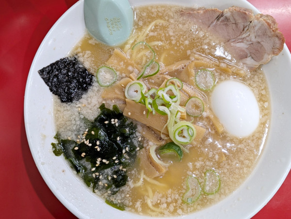 「メンマラーメン＋玉子」@ラーメン かいざん 新小岩店の写真