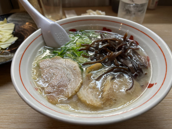 「キクラゲラーメン」@やまちゃん 中洲店の写真