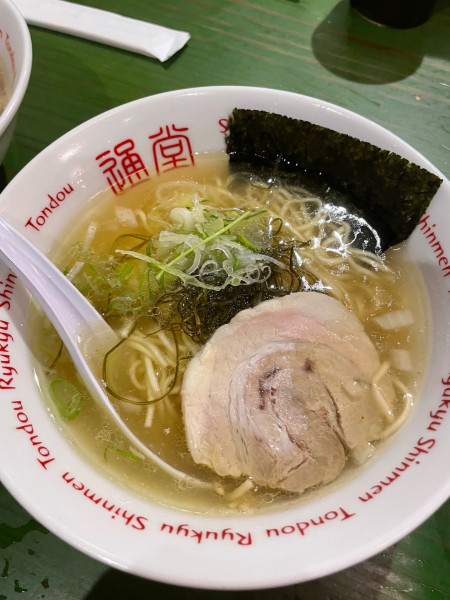「ミニ通堂うま塩ラーメンおんな味」@琉球新麺 通堂 横浜ラーメン博物館店の写真