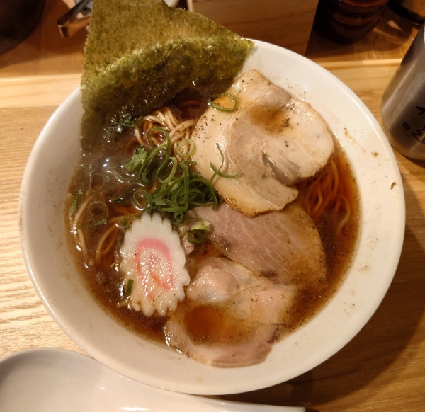 「淡麗中華そば(900円)」@中華そば 花道の写真