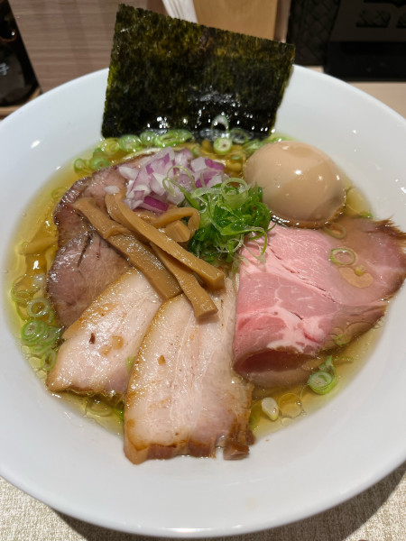 「味玉手揉み中華蕎麦」@麺道 金獅子の写真