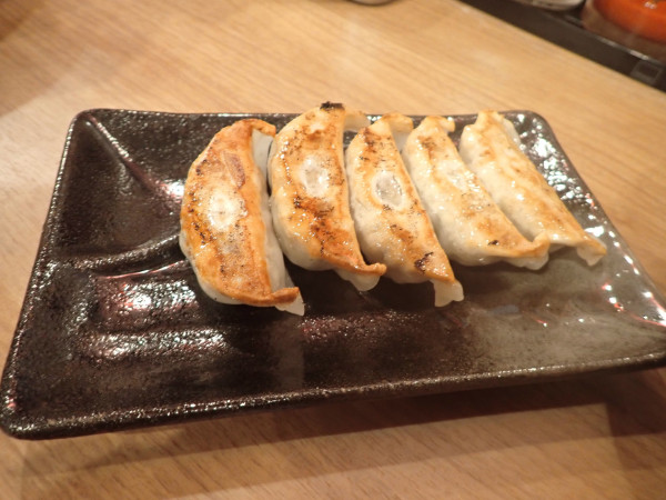 「ギョーザ(380円)」@町田商店 松戸南花島店の写真