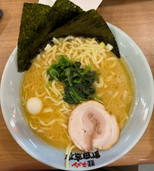 「豚骨醤油ラーメン 大盛」@町田商店 市川店の写真