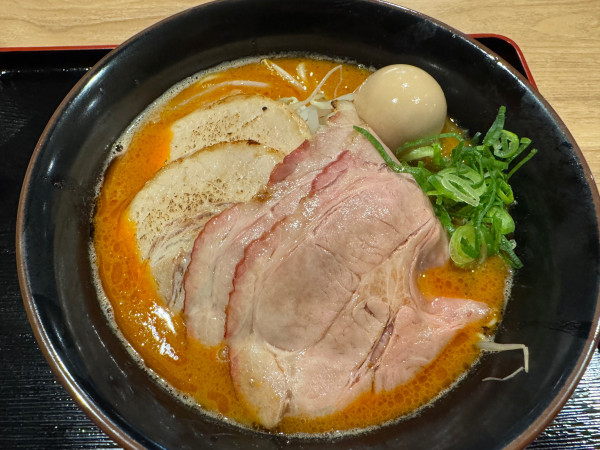「限定　辛味噌ラーメン　チャーシュートッピング」@麺屋 隆志の写真
