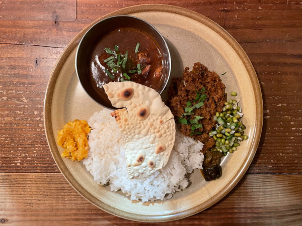 「カレープレート（2種類）」@アンジャリの写真