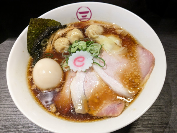 「特生姜醤油そば」@横浜中華そば 維新商店の写真