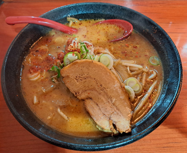「辛味噌ラーメン980円」@味噌ラーメン ひぐまや 北上店の写真