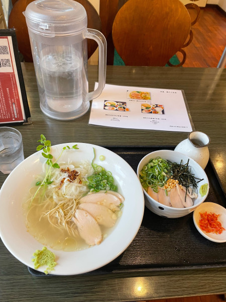 「塩鶏そば(鶏めし)」@鶏そば 本店の写真