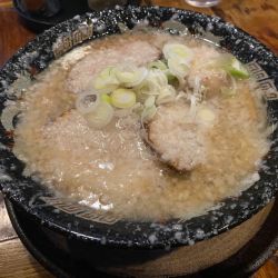 らーめん(800円)