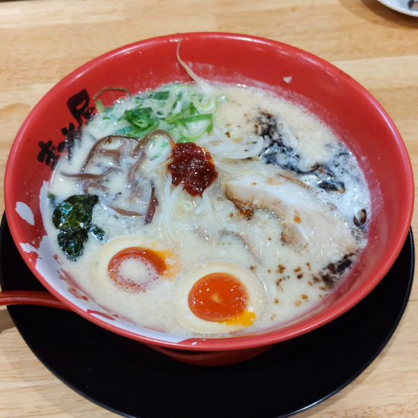 「とろ〜り煮玉子牛白湯」@ラーメンまこと屋 ふじみ野店の写真