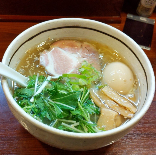 「しお味玉らーめん」@麺屋 旬の写真