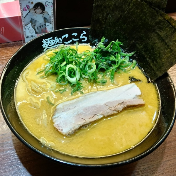 「しょうゆラーメン」@麺処ここらの写真