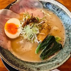 鶏白湯中華そば　1250円