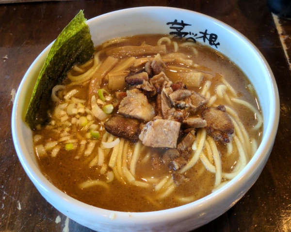 「らーめん」@麺屋 茅根の写真