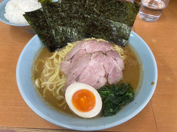 「特製ラーメン大＋のり」@横浜らーめん 武蔵家 綾瀬店の写真