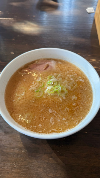 「とんこつ醤油@890」@らーめん ふらりの写真