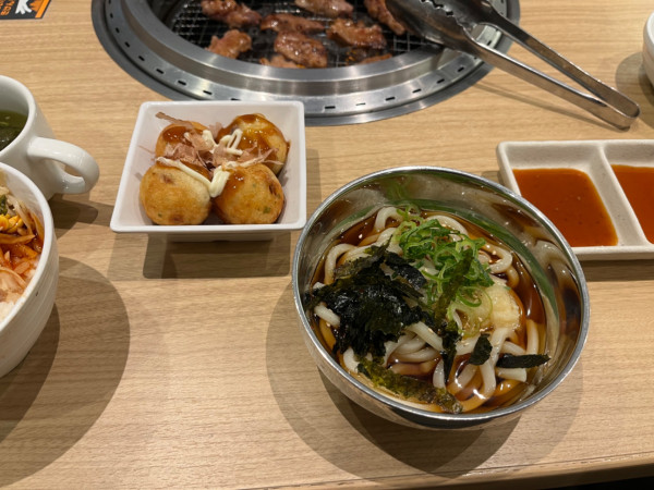 「冷やしぶっかけうどん（ミニ）」@じゅうじゅうカルビ 東尾久店の写真