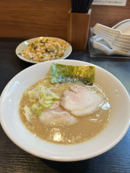 「ラーメン」@久留米とんこつラーメン とん八。の写真