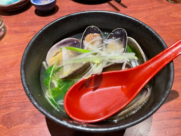 「北海道産あさりの塩バターラーメン　526円」@千年の宴 海老名店の写真