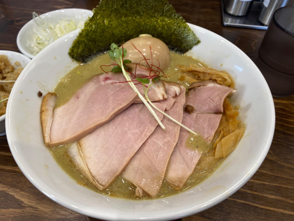 「牡蠣味噌（限定）貝飯セット＋チャーシュー＋味玉＋メンマ＋ネギ」@貝だしラーメン 貝ガラ屋 町田の写真