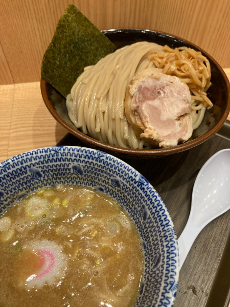 「つけ麺¥890」@舎鈴 KITTE大阪店の写真