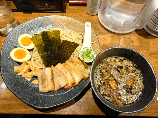 「つけ麺もつスペシャル並(1350円)」@龍の家 板橋大山店の写真