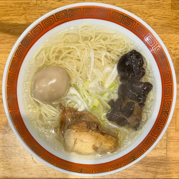 「鶏ラーメン塩 味玉」@ラーメン NO.ONE 町屋店の写真
