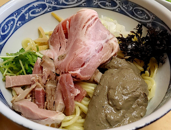 「煮干し油そば（950円）」@中華そば よしかわの写真