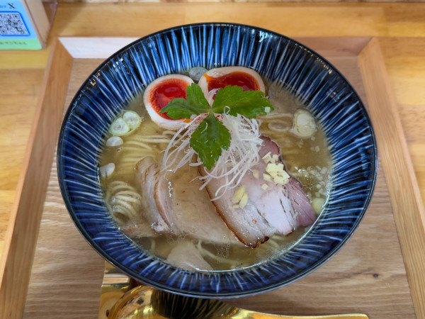「味玉塩ラーメン」@JAPANESE RAMEN マンちゃん 住吉店の写真