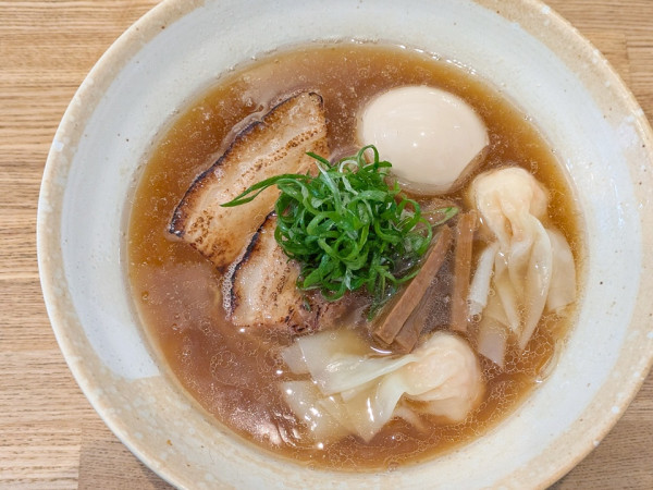 「味玉そば（黒）＋海老ワンタン（2個）」@DURAMENTEIの写真