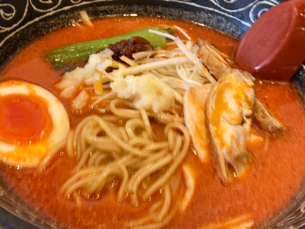 「期間限定　激辛濃厚鶏白湯らーめん」@麺や 柚葉の写真