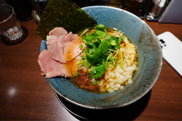 「トリフ香る新淡麗中華そば」@麺屋 ねむ瑠の写真