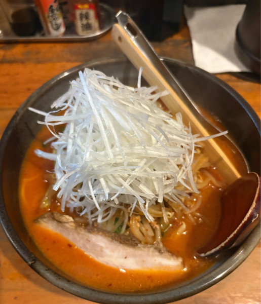「白ねぎ辛味噌ラーメン(野菜大盛　ニンニク少々　中辛)」@麺屋 参壱の写真