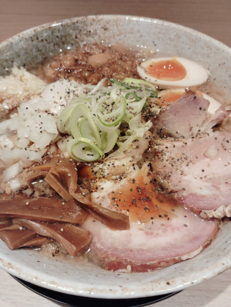 「特製ラーメン」@セアブラーメン 東中八の写真