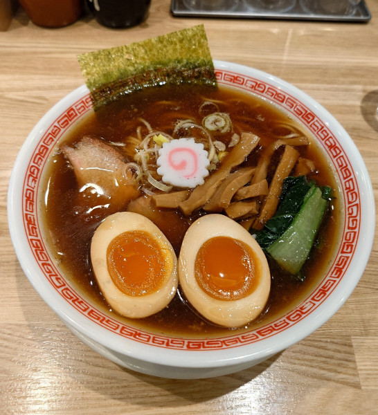 「味玉中華そば炭火チャーシュー(1100円)」@麺や みかんの写真