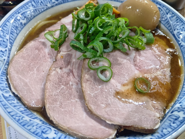 「特製らーめん」@古武士 新宿6丁目店の写真