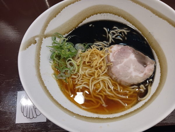 「醤油ラーメン（¥850）」@ラーメンニキ新橋の写真