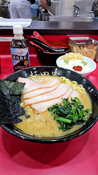 「チャーシューメン(中)とライス🍚」@杉田家 千葉祐光店の写真