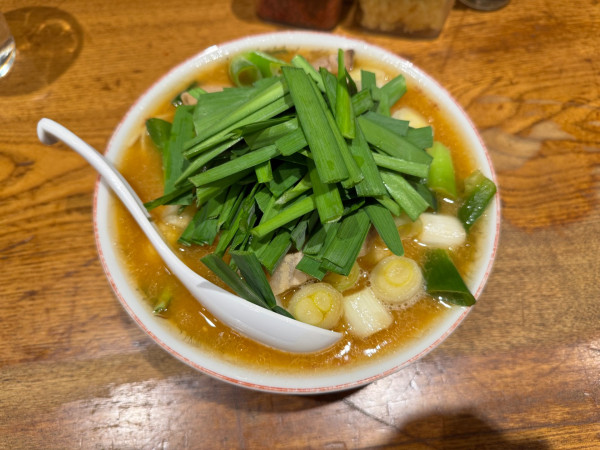 「ネギそば味噌)1200円＋ニラトッピング100円」@渡なべの写真