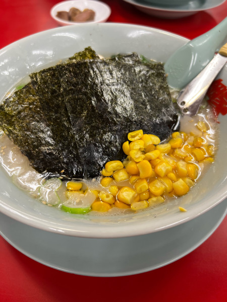 「塩ラーメ+コーン」@ラーメン山岡家 土浦店の写真