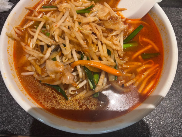 「麻辣麺870円」@神田餃子屋 本店の写真