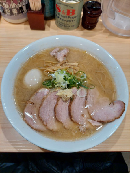 「味噌ちゃーしゅーめん大盛＋味玉＋ちょこっとご飯」@三ん寅の写真