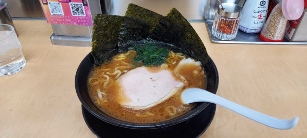 「とんこつ醤油」@ら〜めんぎょうてん屋GOLD 東名厚木店の写真