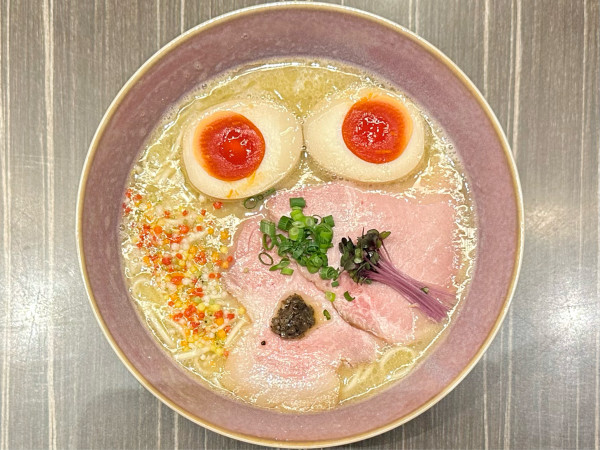 「★トリュフ＆ポルチーニクリーム(極上味玉付き)🍜¥1,500」@中華蕎麦 三藤の写真