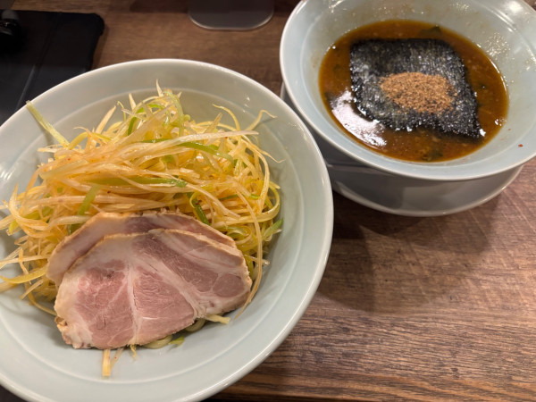 「魚介豚骨ネギつけ麺」@ネギラーメンの写真