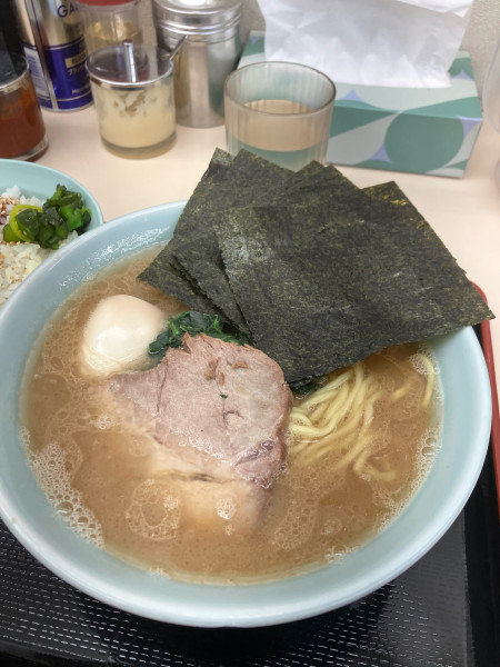 「ラーメン850円」@横浜家系ラーメン田中の写真