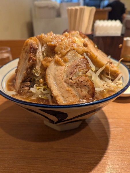 「醤油チャーシューとんこつ+大盛」@らーめん勇の写真