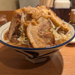 醤油チャーシューとんこつ+大盛