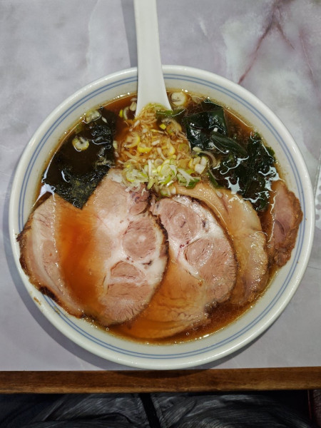 「香り豚チャーシューめん  ﾒﾝﾏ抜き」@来集軒 久下店の写真